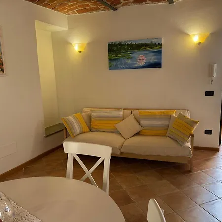 Il Glicine Apartment *